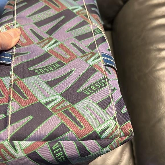Large Versus Versace purse excellent condition  Nonsmoking home - Picture 4 of 4